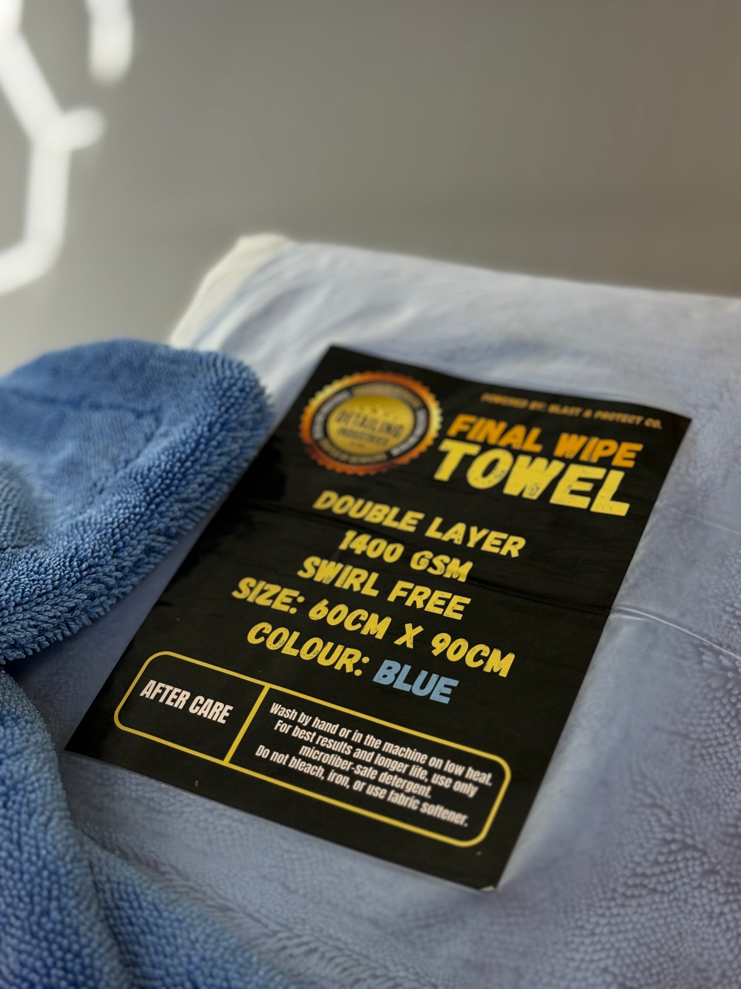 Premium Car Drying Towel – 1400 GSM Double Layer Microfiber Final Wipe Towel, Swirl-Free & Scratch-Free, Ultra Absorbent, 60×90 cm, Blue